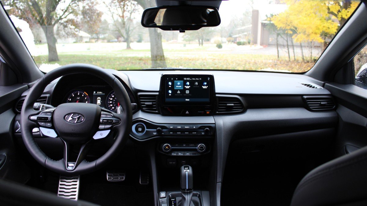 Hyundai Veloster 2022