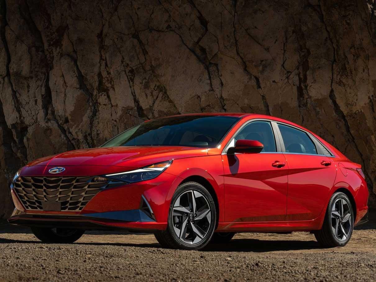 Hyundai Elantra 2024: Prices, Specs, and Top Features of a Family Sedan 1 Hyundai Elantra