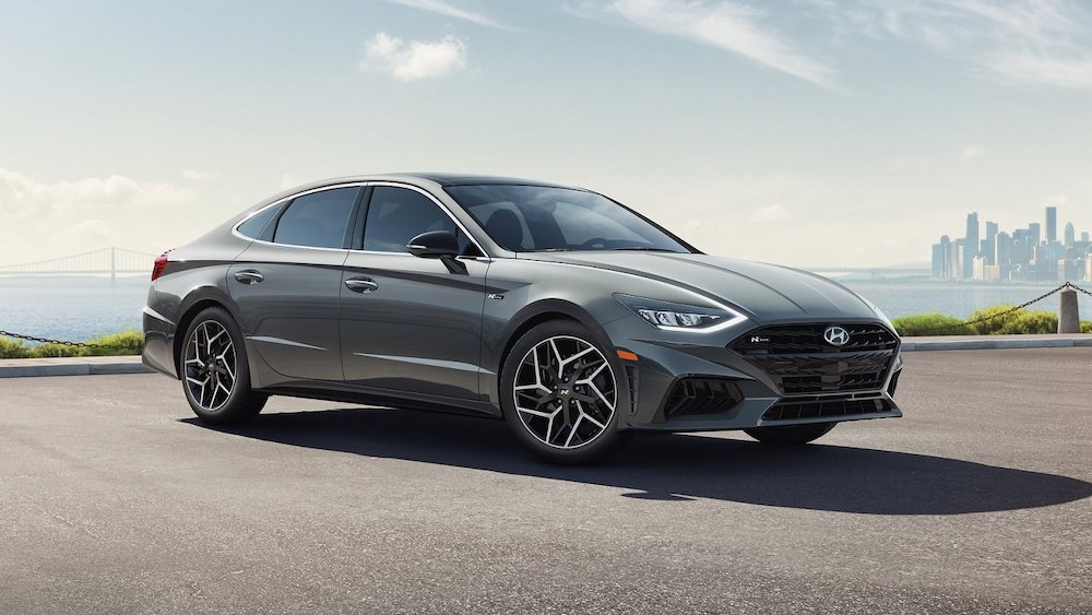 Explore the Hyundai Sonata 2022: A stylish, fuel-efficient sedan featuring modern technology, premium comfort, and advanced safety systems. Perfect for daily