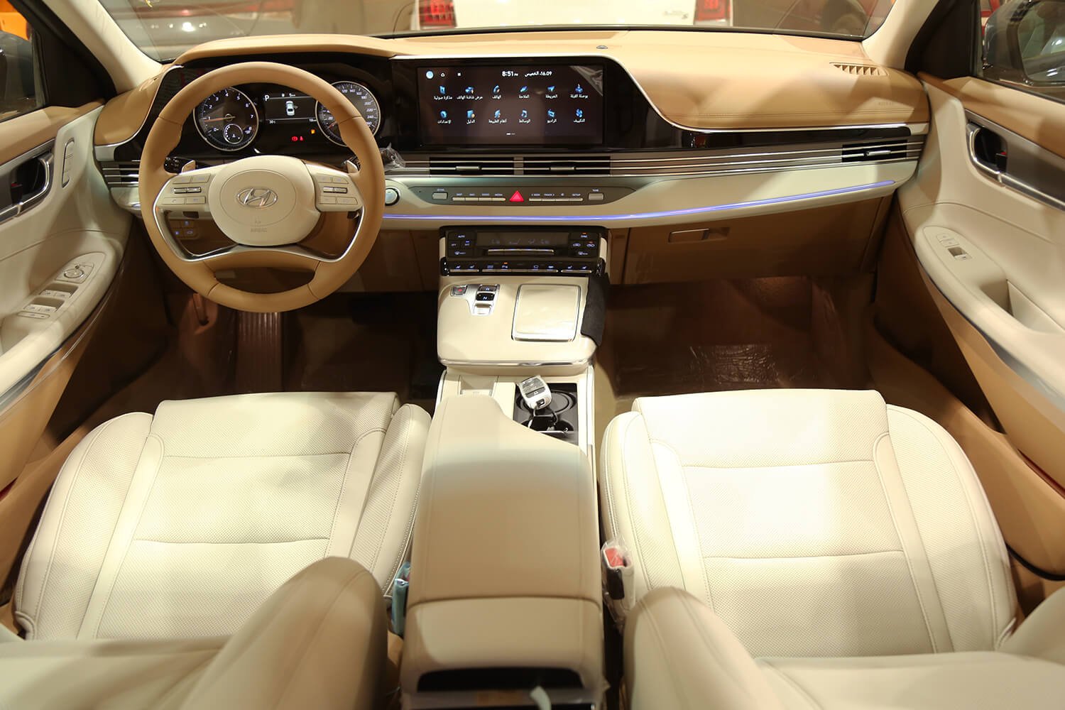 Hyundai Azera 2022: A Luxury Sedan with Powerful Performance and Advanced Features