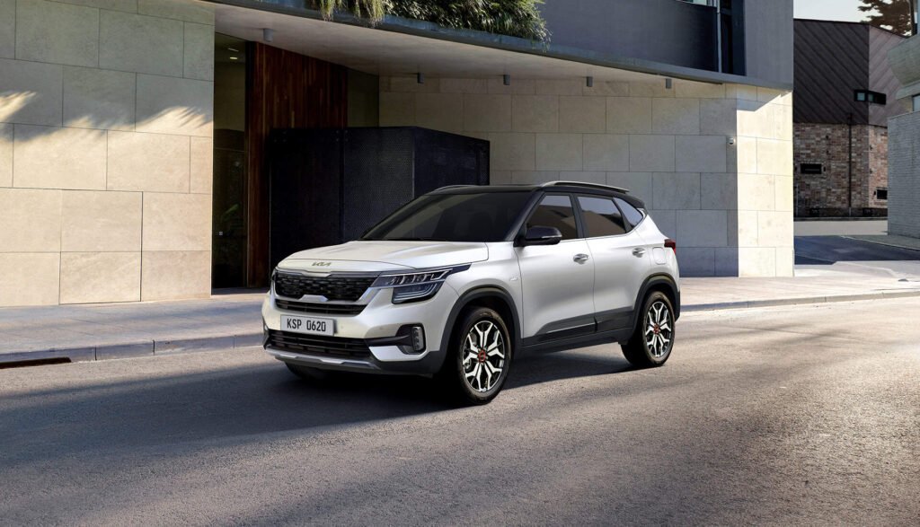 Explore the Kia Seltos 2023: A stylish compact crossover with a spacious interior, excellent fuel efficiency, and advanced technology, perfect for daily driving