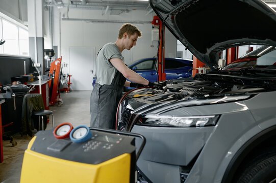 7 Tips for Vehicle Maintenance in Hot Weather 2024