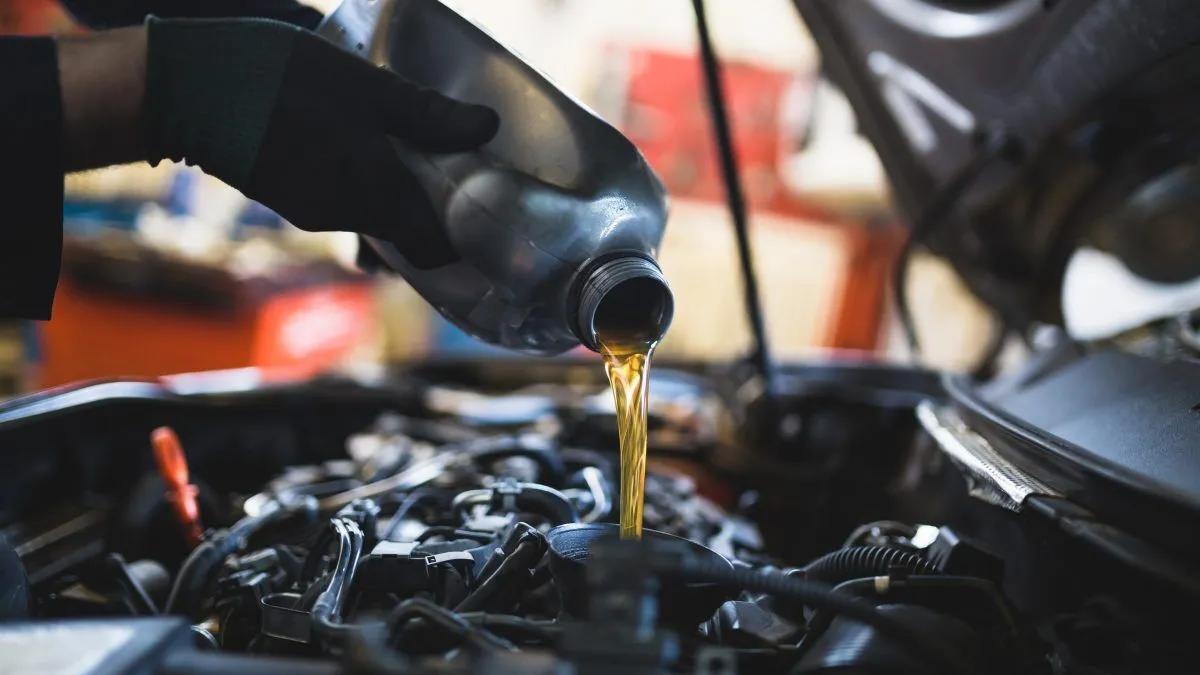 Synthetic Oil Advantages: 5 Key Benefits for Your Engine